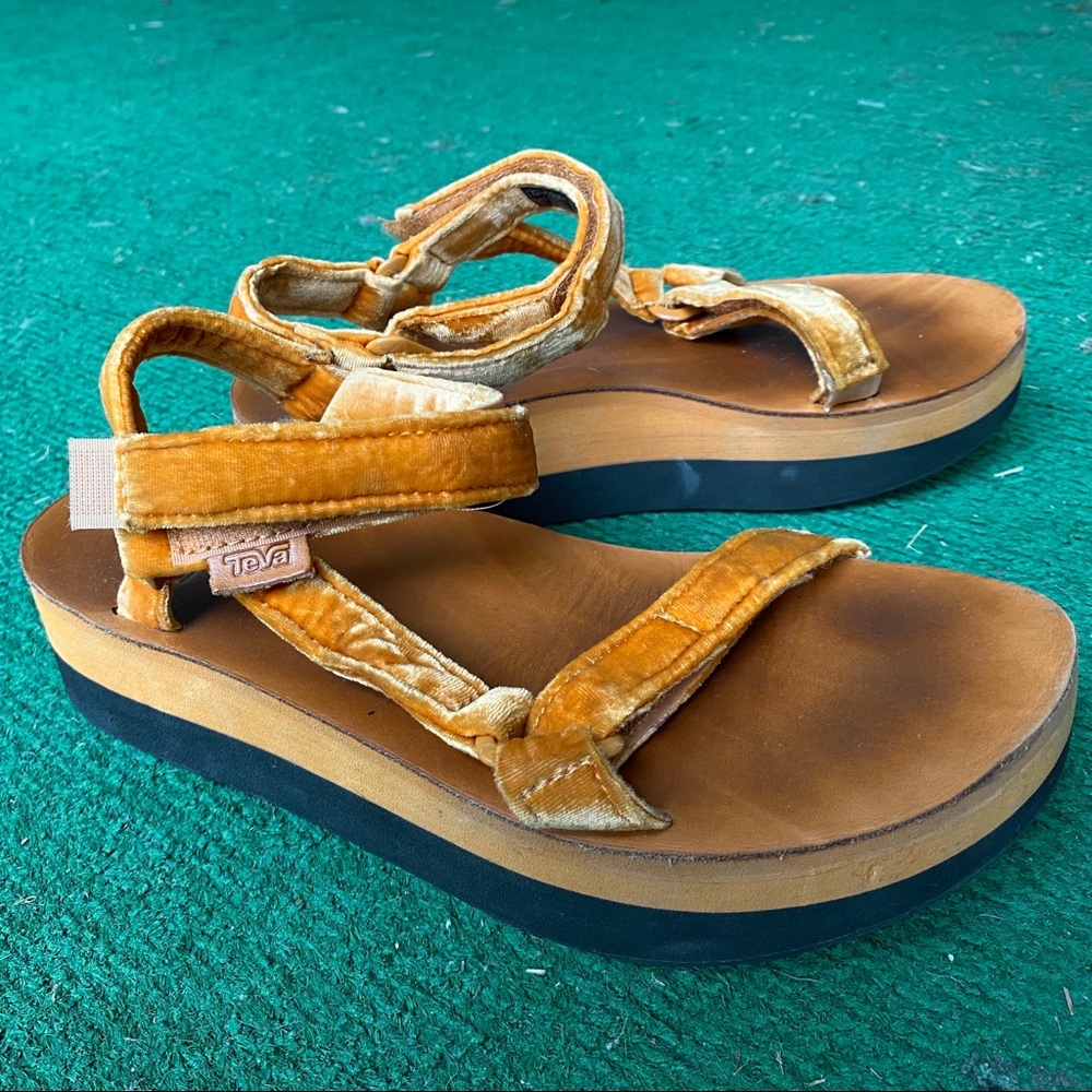 velvet platform tevas